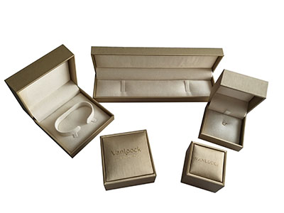 Shiny and Luxury Jewelry Boxes