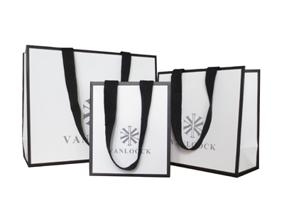 art paper black frame gift bag